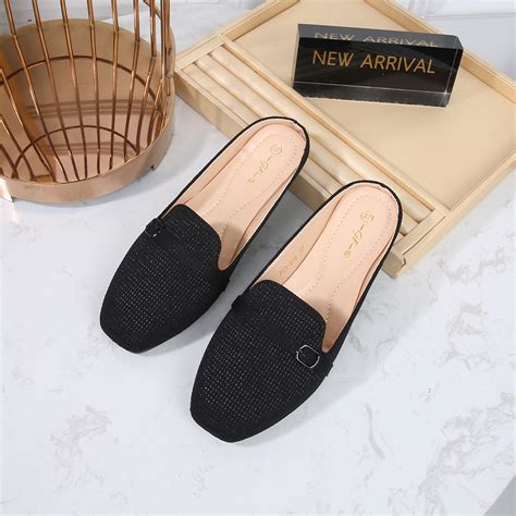 matibay at malambot sa paa ang sapatos ko|Matibay at malambot sa paa ang sapatos ko .